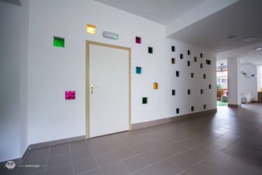 babolygó folyosó